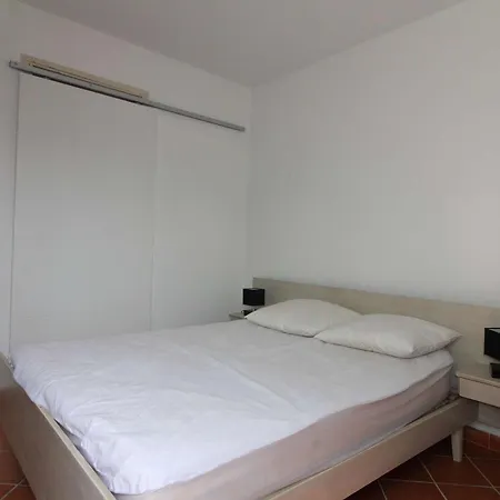 Studio De 2 Pieces Climatise, Pieds Dans L'eau, A 10km De Bastia, Parking Gratuit - Fr-1-650-32