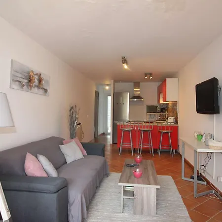Studio De 2 Pieces Climatise, Pieds Dans L'eau, A 10km De Bastia, Parking Gratuit - Fr-1-650-32 * Borgo (Corsica)